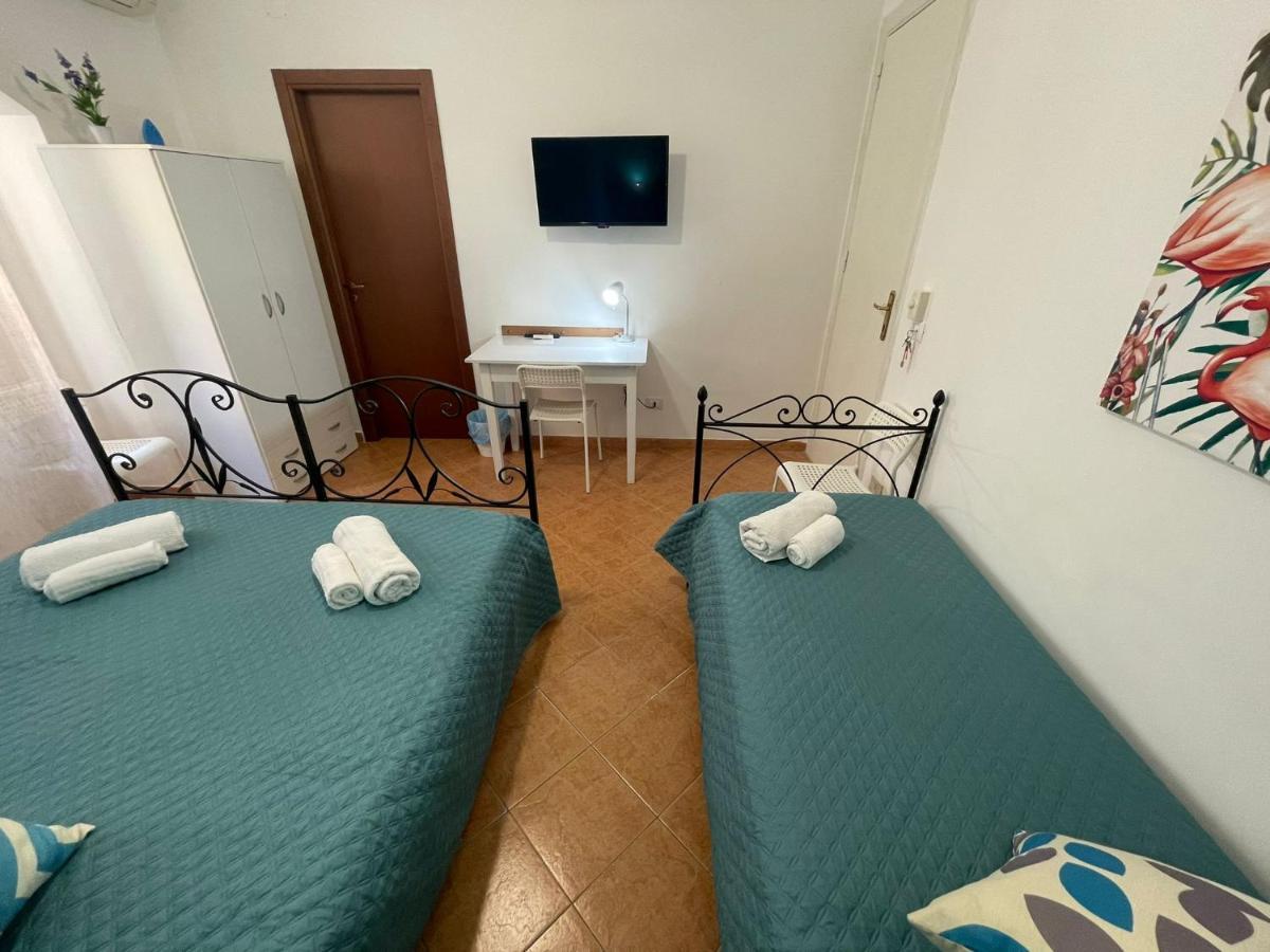 Maqueda Rooms Palermo Eksteriør billede