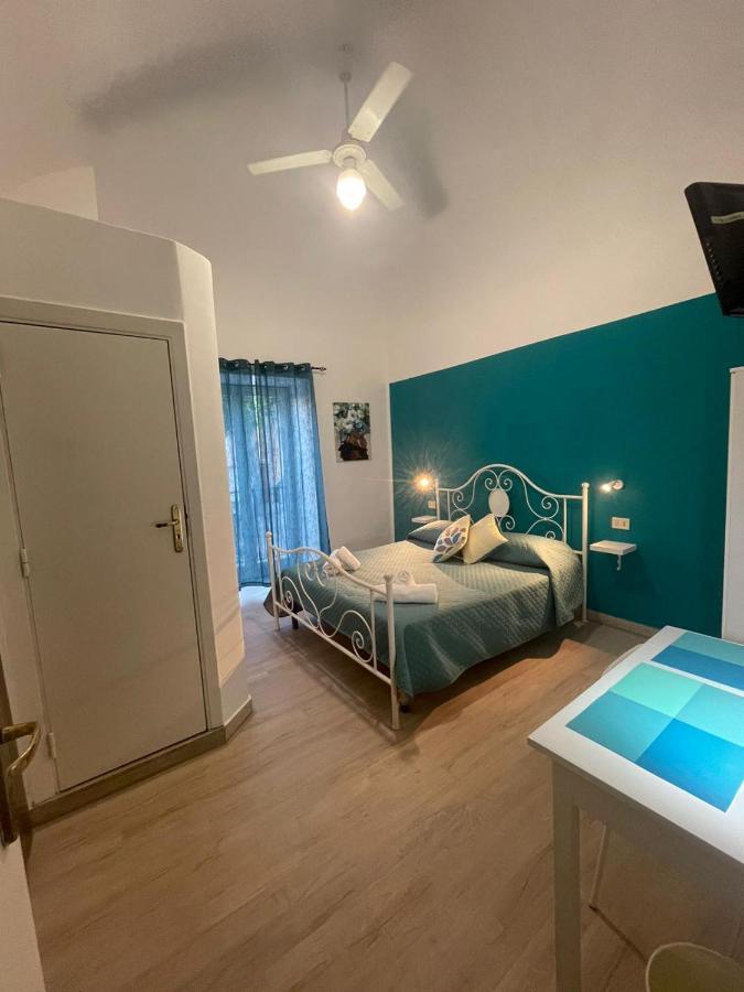 Maqueda Rooms Palermo Eksteriør billede